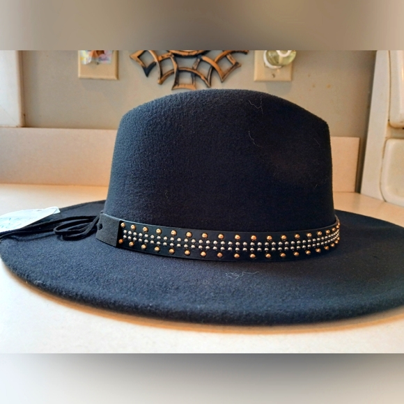 COPY - COPY - NEW TIME AND TRU WOMENS BLACK WESTERN STYLE HAT - Picture 2 of 4